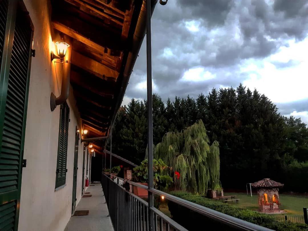 Вілла La Cascina Del Castello Асті Екстер'єр фото